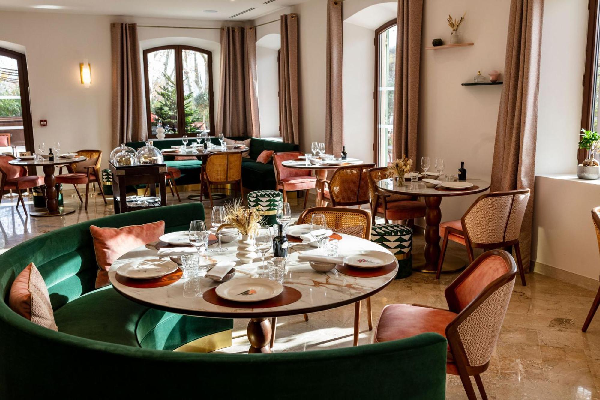 Hotel Et Restaurant La Bastide Bourrelly - Mathias Dandine Cabries Exterior photo