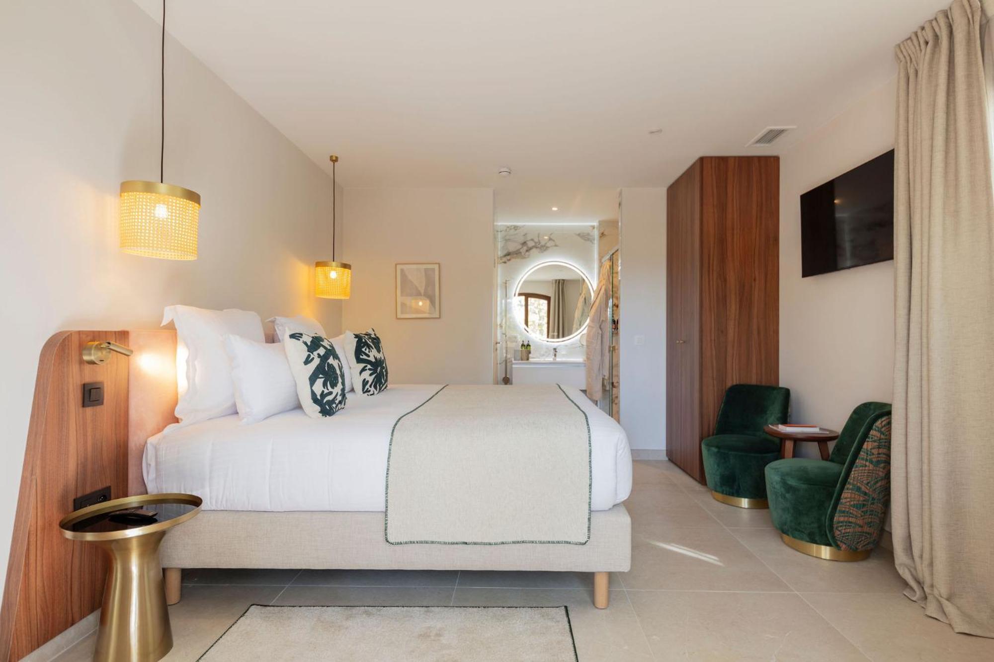 Hotel Et Restaurant La Bastide Bourrelly - Mathias Dandine Cabries Exterior photo